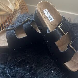 Steve Madden platform sandals. Never worn!
